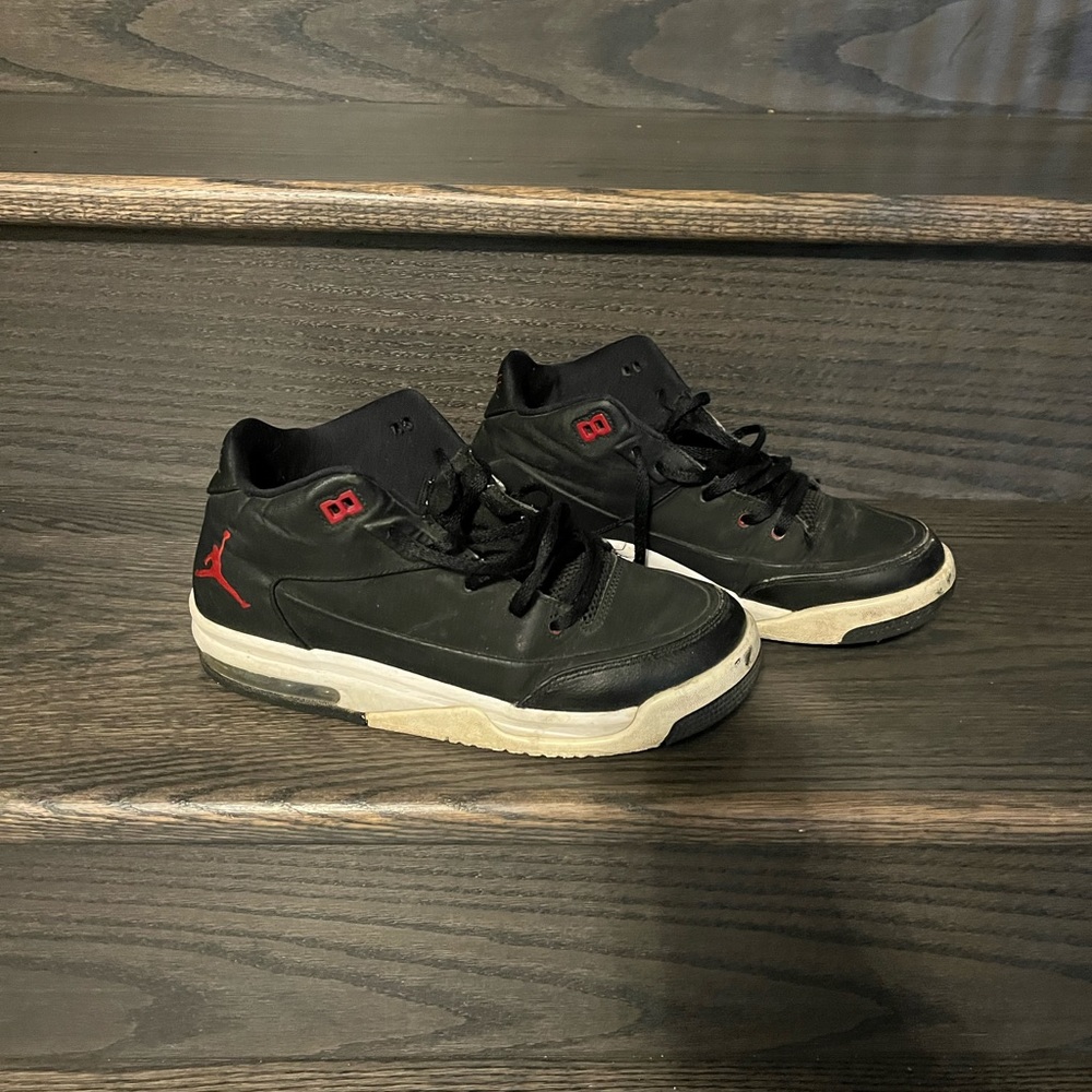 M Jordan kids runners sz 6 youth VGUC